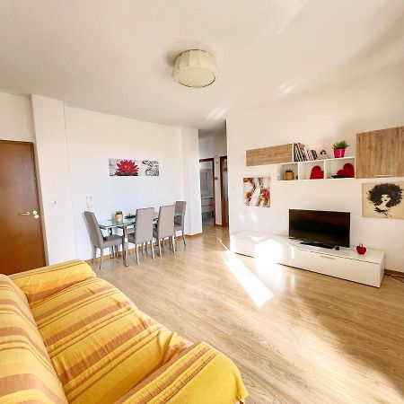 Lovely Apartment A Due Passi Dal Mare Rimini Kültér fotó